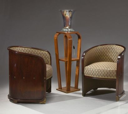 JOSEF HOFFMANN (1870-1956) Josef Hoffmann (1870-1956)

Paire de fauteuils modèle...