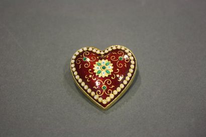 null Broche Bressane en forme de coeur en vermeil (800/oo) ornée d'émaux rouge vert...