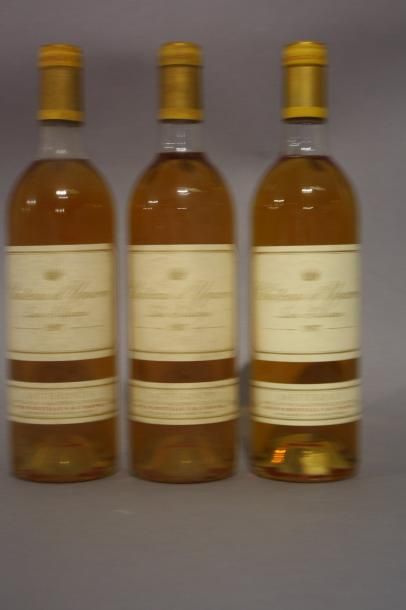 null 3 B CHÂTEAU D'YQUEM (1 B.G; 2 T.L.B; 2 e.t.) C1 Supérieur Sauternes 1987