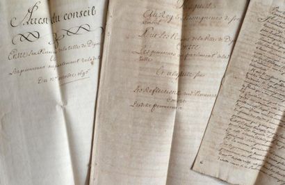 null COTE D'OR. 3 manuscrits de 1695.

" Arrest de préséance pour les notaires de...