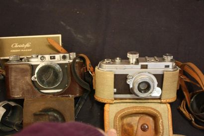 null Deux appareils photos dont un Leica et un Foca 