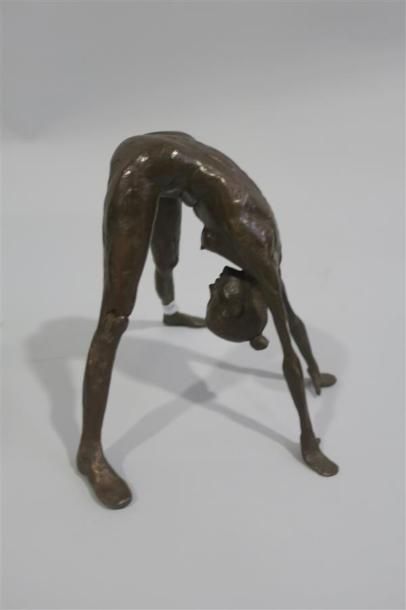 null Nicolas Lavarenne (né en 1953) 
" La contorsionniste "
Bronze à patine brune...