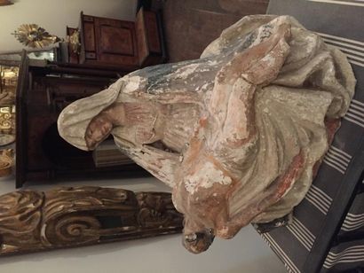  Grande pietà en pierre sculptée, trace de polychromie. 
Fin du XVIème siècle. 
H.60cm...