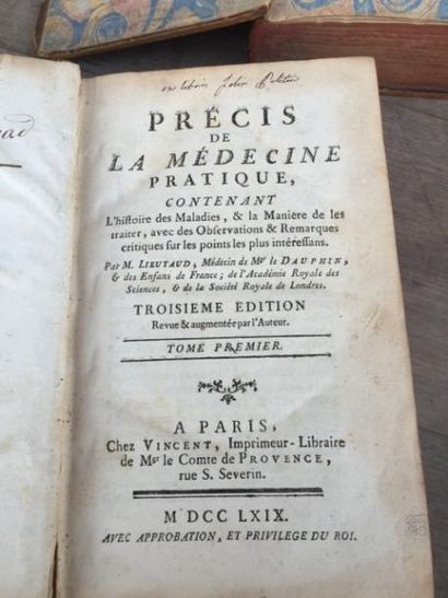 null Un lot de livres XVIIIème : Cours de chirurgie et Précis de médecine pratiq...