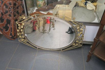 Miroir de style Art Déco en fer forgé à décor...