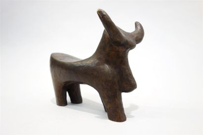 null Louis Bancel (1926-1978)
" Taureau stylisé "
Bronze à patine noire nuancée....