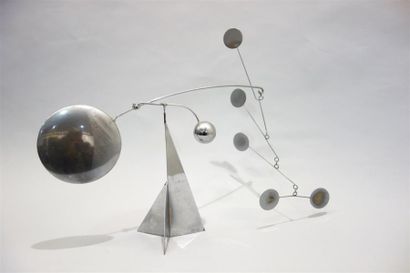 null François Colette (né en 1936)
Sculpture " mobile " en métal chromé. Monogrammée...