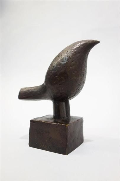 null Louis Bancel (1926-1978)
" Oiseau stylisé "
Bronze à patine noire nuancée. 
Signé....