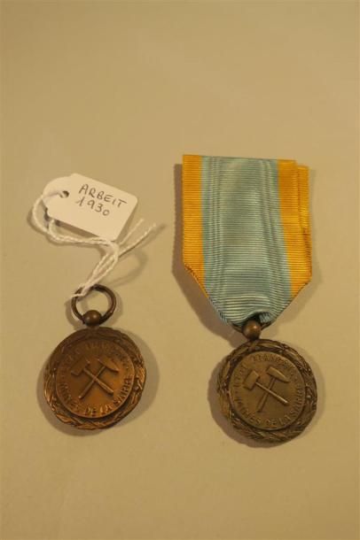null France- Médailles des mines de la Sarre de 1930 et 1933, sans ruban, lot de...