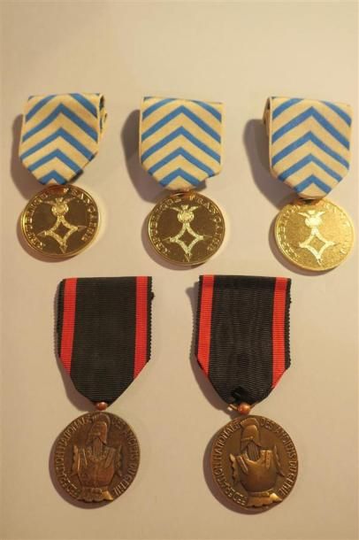 null France- Médailles des anciens du Génie(2), médailles de la reconnaissance (3),...