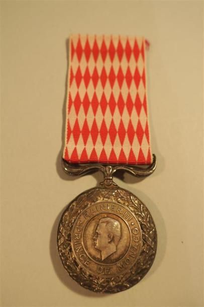 null Monaco, Médaille d'honneur de Rainier 3, argent