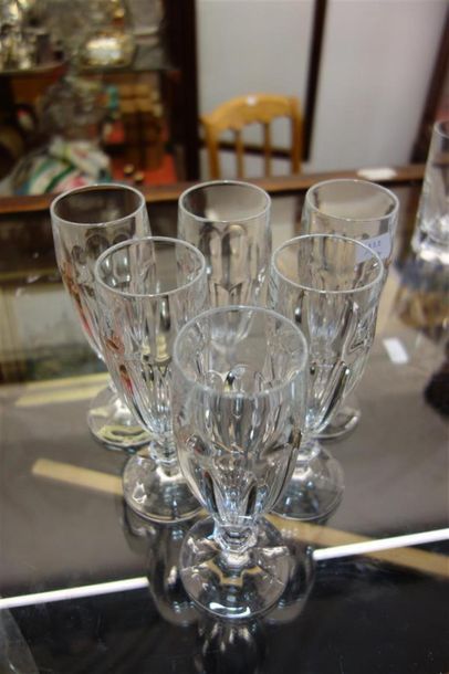 null 6 flûtes à champagne en cristal Villeroy et Boch. 