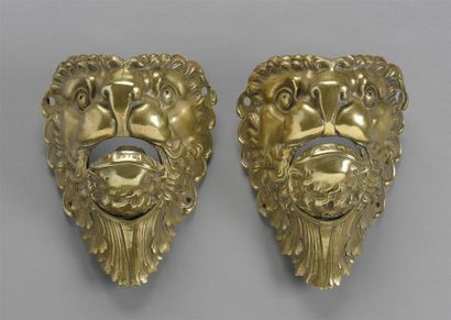null Deux têtes de lions en bronze, angles de billard marqués " RCDP ".
XIXème siècle.
H....