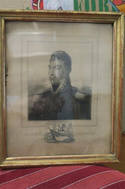 null Une petite gravure figurant le Général Lafayette en buste