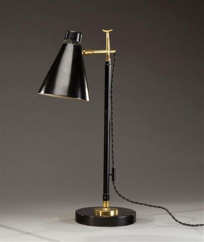 null Giuseppe OSTUNI - OLUCE (éditeur)
Liseuse formant lampadaire, modèle 201 du...