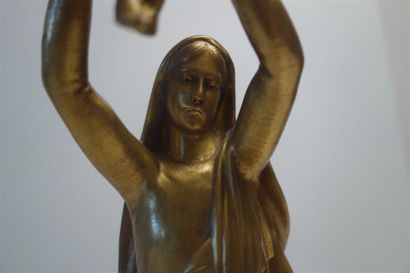 null Albert Roze (1861-1952)
" Vierge d'Albert ", 1934.
Epreuve en bronze doré, fonte...