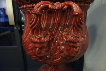 null Jérôme MASSIER (1850-1916)
Vase et colonne " Louvre ". Epreuves en céramique...