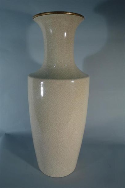 LONGWY 
Important vase balustre à col conique...