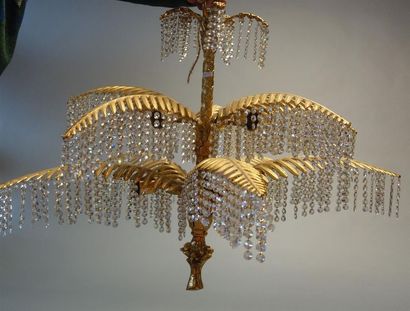 null TRAVAIL FRANCAIS 1970
Lustre palmier en métal doré à dix bras de lumière ornementés...