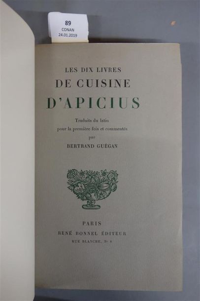 null GUÉGAN (Bertrand). LES DIX LIVRES D'APICIUS. Traduits du latin pour la première...