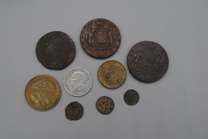 null LOT de 9 pièces dont: 10 KOPECK de SIBERIE (1769 ,1772 en TTB ), 5 francs 1938...