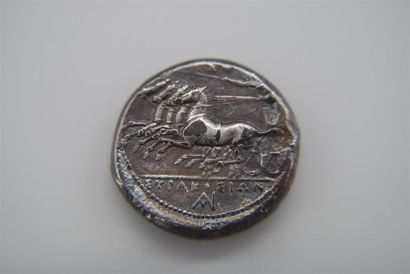 null SICILE-SYRACUSE
TETRADRACHME EN ARGENT A/ Quadrige à G R/Tête de PERSEPHONE...