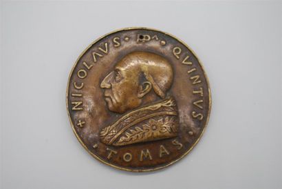 null Médaille en bronze de NICOLAS V (1447-1455) diametre 78,3 mm poids 206 gr TNG...