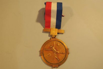 null FRANCE. SPORTS. Médaille d'or du championnat de France de parachutisme, 1968,...
