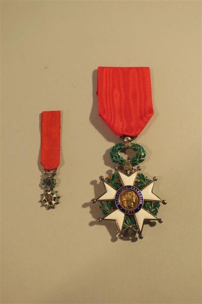 null FRANCE. ORDRE de la LEGION HONNEUR, croix de chevalier 3°République dont une...