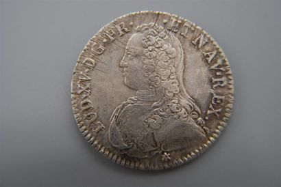 null LOUIS XV 1715-1774
1/2 ECU aux BRANCHES D OLIVIERS 1732 C (R2)
14gr 66
G313
TTB...