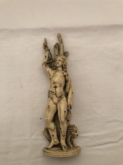 null École française, fin XVIIème siècle.
Saint Sébastien 
Sculpture en ivoire.
H...