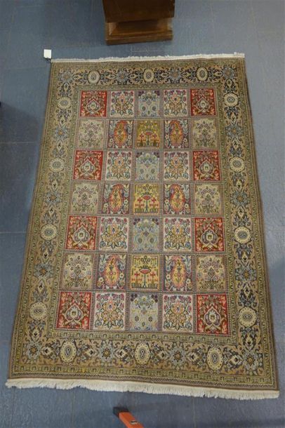 null TAPIS PERSAN NAFJAFABAD 2IEME MOITIE XX°
CHAINE TRAME COTON VELOURS LAINE
215...