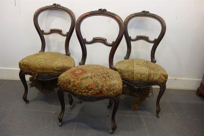 null Trois chaises en bois noirci, style Napoléon III.