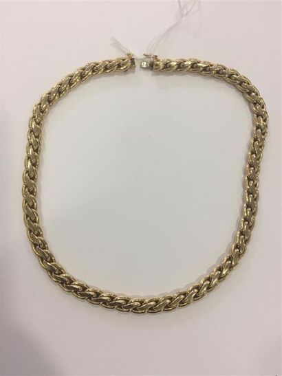 null COLLIER en or jaune maille gourmette plate. 50,4g.