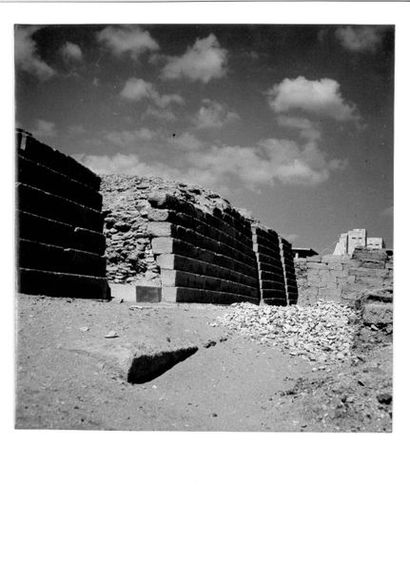 ALEXANDRE TRAUNER (1906-1993) Détails de murs égyptiens
10 épreuves argentiques d'époque,...