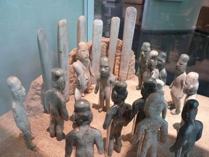 null STATUETTE ANTHROPOMORPHE Culture Olmèque, Mexique
Préclassique moyen, 900-400...