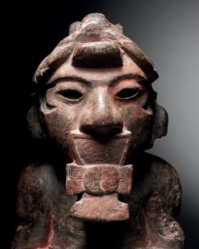 null RELIQUARY FIGURE Mayan Culture, Ancient
Classical Guatemala, 300-600 AD.
Steatite...