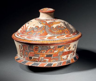 null LID VASE WITH POLYCHROME
DESIGN OF SERPENTS AND BIRDS Mayan culture, north-east...