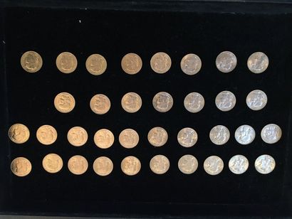 null Lot de 35 pièces de 20 F or Coq de Chaplain de 1910 (15); 1912 (20)