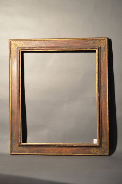 null Moulded, painted and gilded wooden CASSETTA FRAME with foliage decoration in...