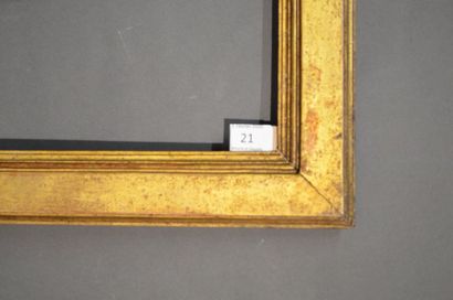 null BAGUETTE en chêne mouluré et doré
XVIIIe siècle
33,9 x 42,8 cm - Profil: 5,5...
