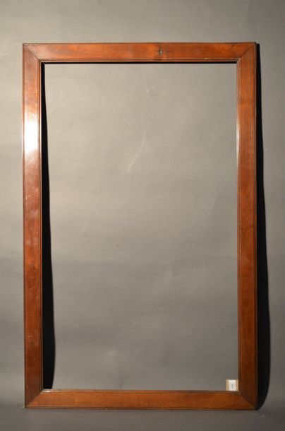 null FLAT RING in mahogany,
Italy, early 19th century
58,7 x 98,7 cm - Profile: 5,8...