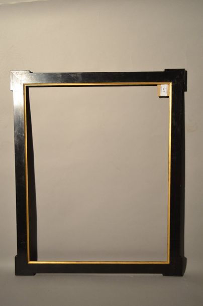 null Blackened wood frame, with a
19th century corner setback
45,7 x 57,6 cm - Profile:...