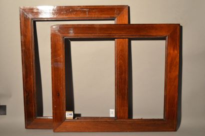 null PAIR OF FRAMES Mahogany veneer with boxwood
fillets Louis-Philippe period (accidents)...
