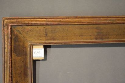 null CADRE À PENTE en bois mouluré et doré
Début du XXe siècle
30 x 43,4 cm - Profil:...
