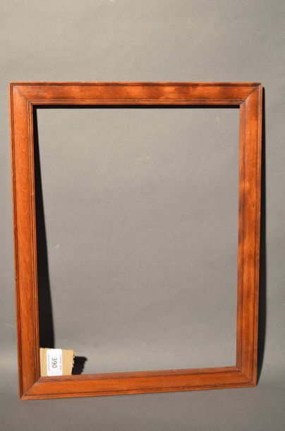 null CADRE en bois mouluré et teinté
Circa 1900
27,8 x 37 cm - Profil: 3 cm