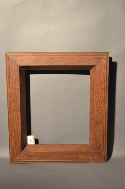 null Moulded oak frame
Circa 1930 27,2 x 30 cm - Profile: 7 cm