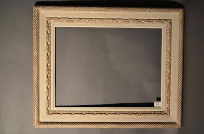 null CASSETTA FRAME in carved, painted and patinated
wood Circa 1950
44,7 x 59,8...