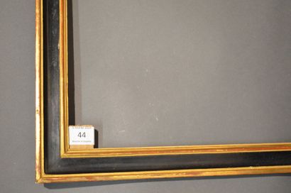 null BAGUETTE en chêne mouluré noir et or
Époque Louis XVI (recoupée)
31,1 x 42,7...