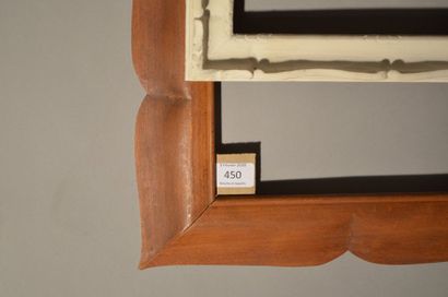 null RVERSE PROFILE FRAME in carved
wood Circa 1950
17,6 x 23,7 cm - Profile: 7 cm...